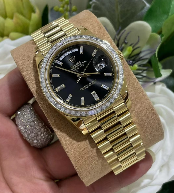 Rolex Day-Date 40 Yellow Gold Baguette Diamond Bezel
