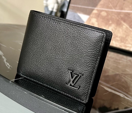 Louis Vuitton Taurillon Leather Wallet – Black