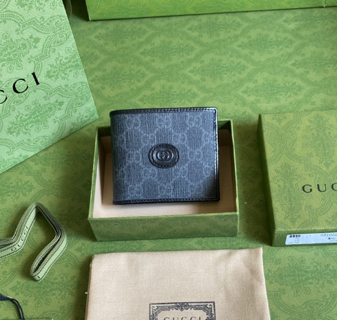 Gucci Black GG Supreme Wallet – Oval Logo Patch