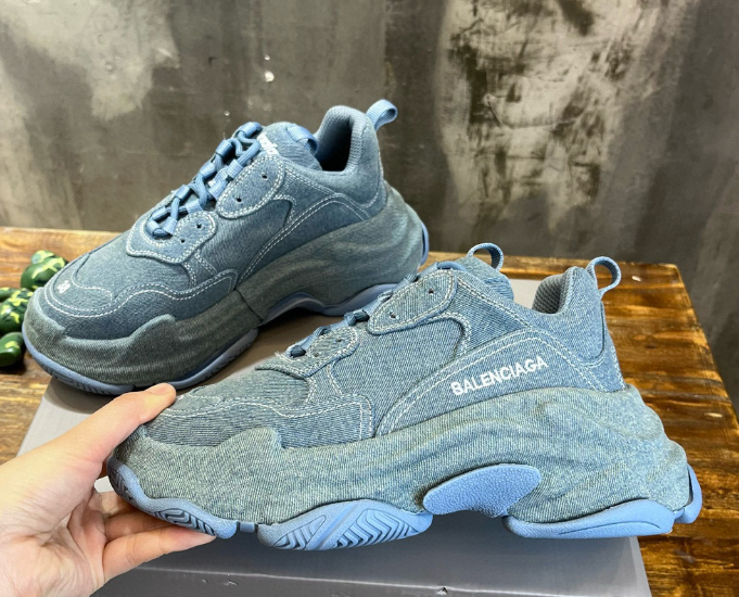 Balenciaga Triple S