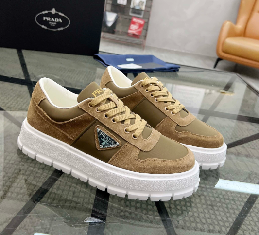 Prada Downtown chunky