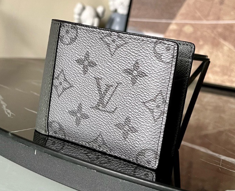 Louis Vuitton Monogram Eclipse Wallet – Black & Grey