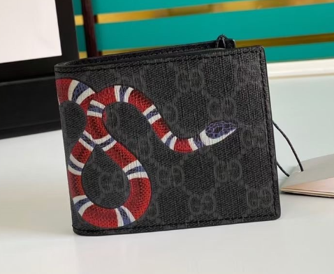 Gucci GG Supreme Wallet – Kingsnake Print