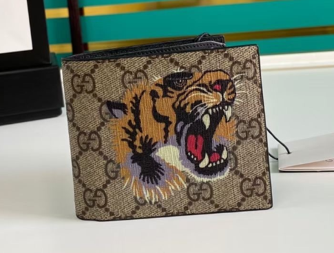 Gucci GG Supreme Wallet – Tiger Print