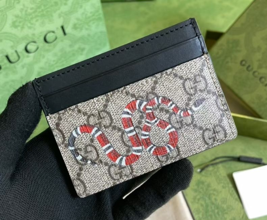 Gucci GG Supreme Card Holder – Kingsnake Print