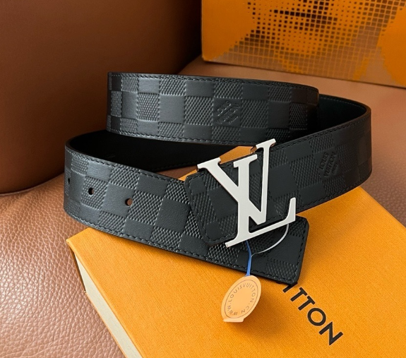 Louis Vuitton Damier Graphite Belt – Silver LV Buckle