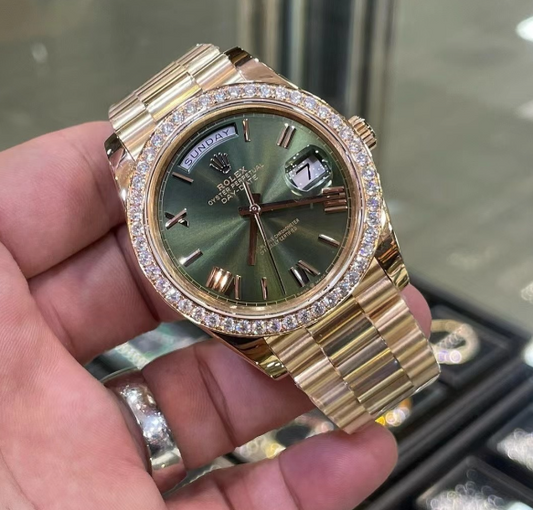 Rolex Day-Date 40 Yellow Gold Green Dial Diamond Bezel