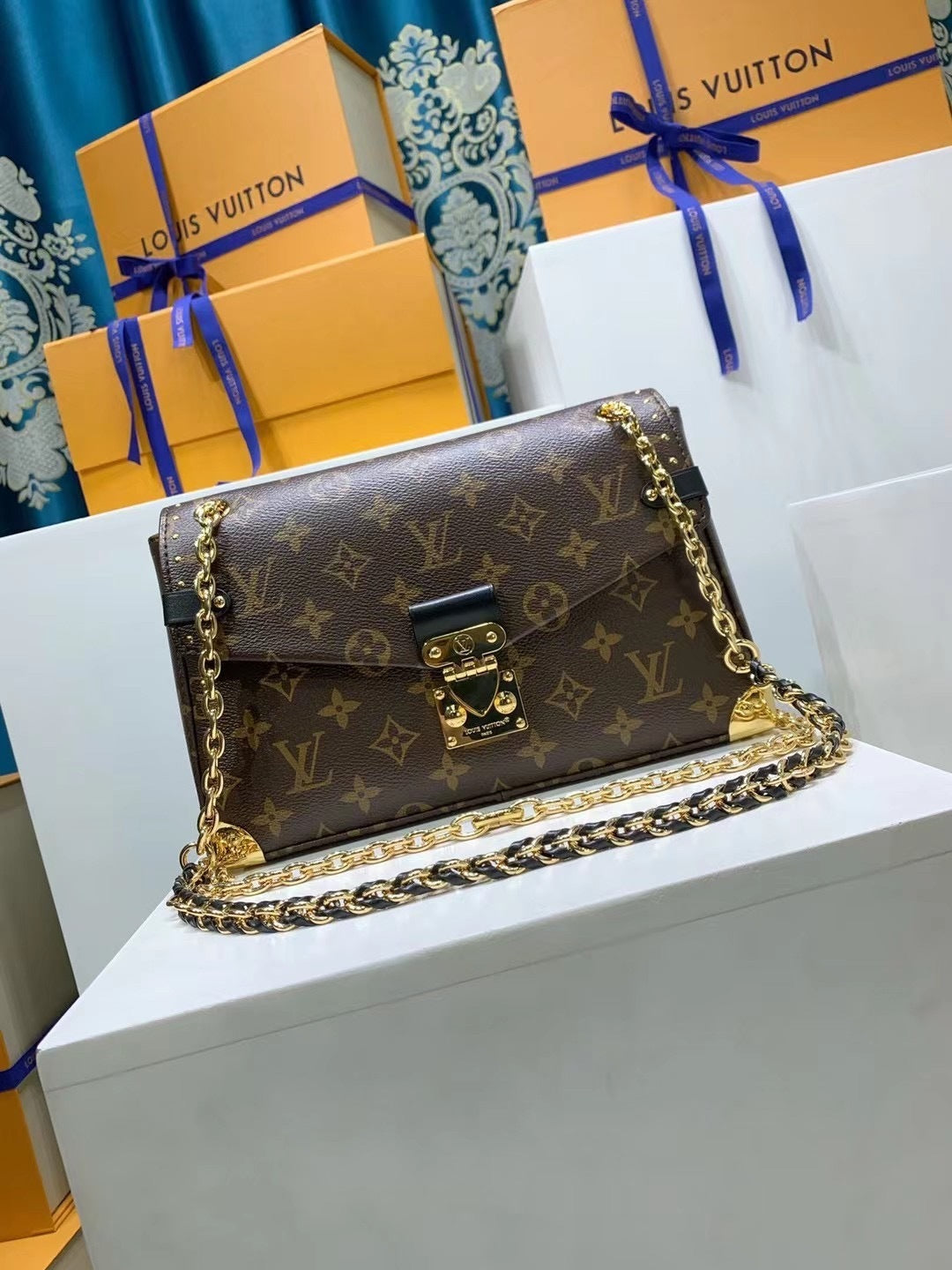Louis Vuitton Monogram Canvas Chain Bag